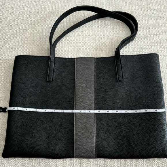 NWOT Vince Camuto Luck Tote - Picture 4 of 6